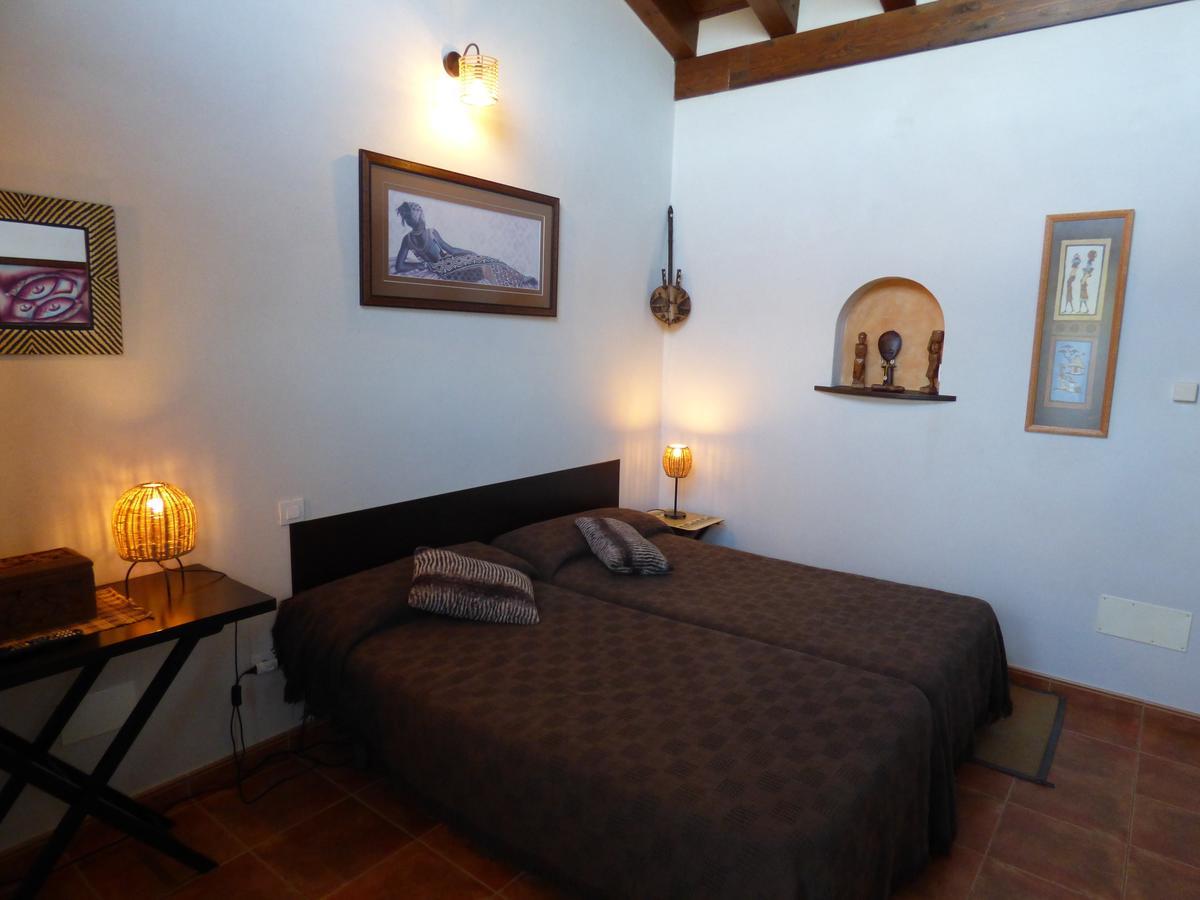 Hotel Albergue Bioclimatico Sabinares Del Arlanza Puentedura 객실 사진